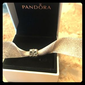 PANDORA present charm